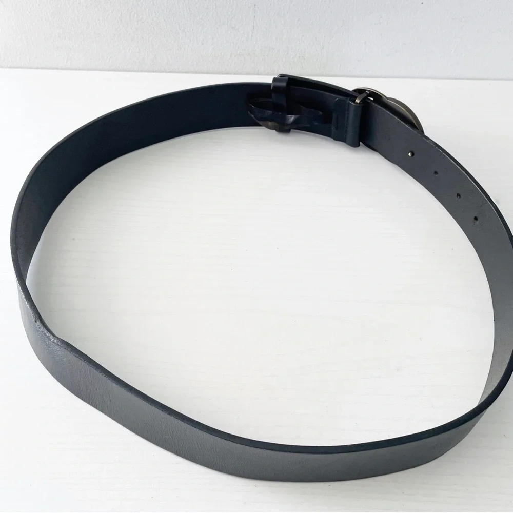 Gucci black leather solid bronze interlocking GG buckle belt